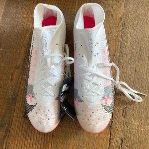 Soccer cleats (unisex)